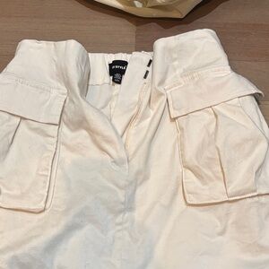 Cream High-Waisted Cargo skirt
